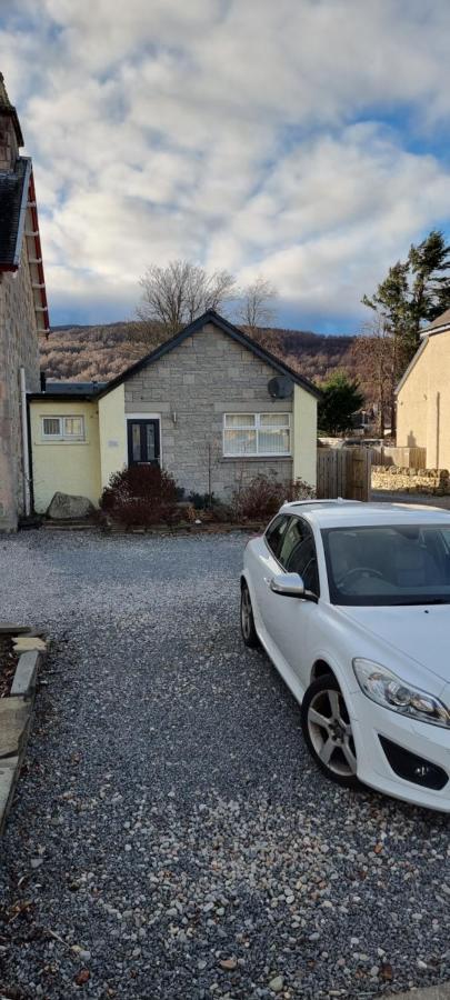 The Shelter Stone Cottage Aviemore Exterior photo