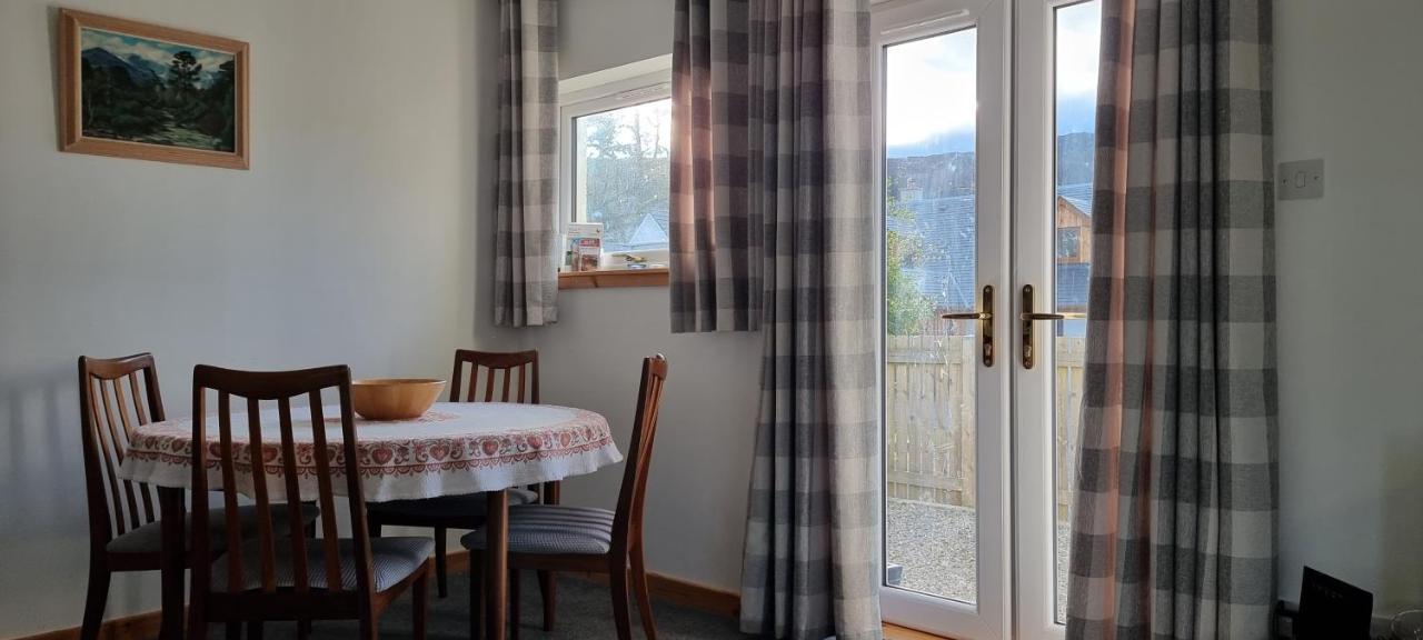The Shelter Stone Cottage Aviemore Exterior photo